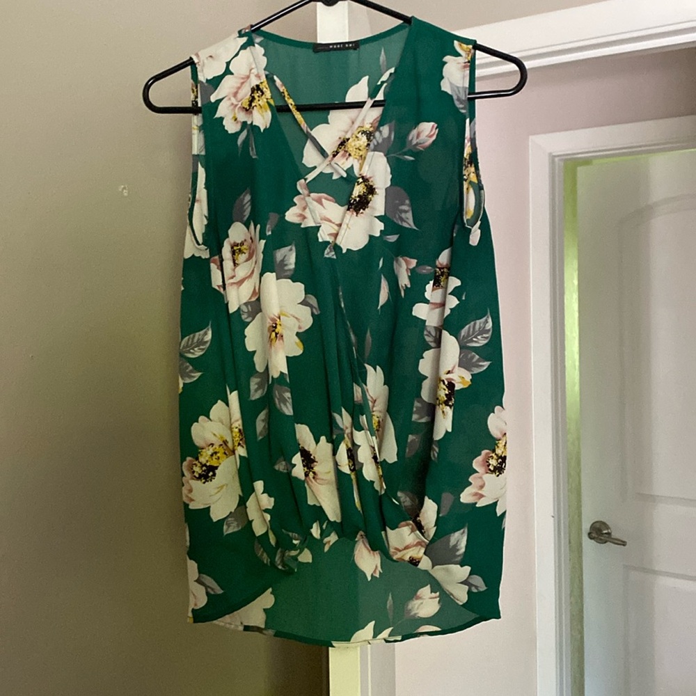 Flowery green tank size small